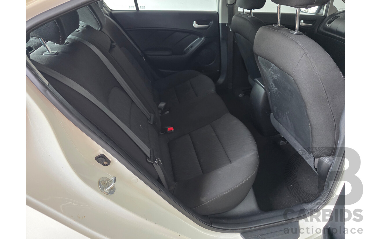 02/2016 Kia Cerato S YD MY15 4D Sedan White 1.8L