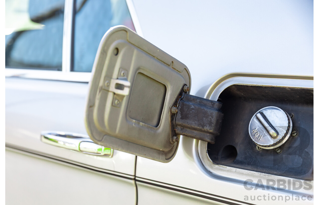 1984 Rolls-Royce Silver Spirit 4d Sedan Twin Carb V8 Georgian Silver Metallic V8 6.8L