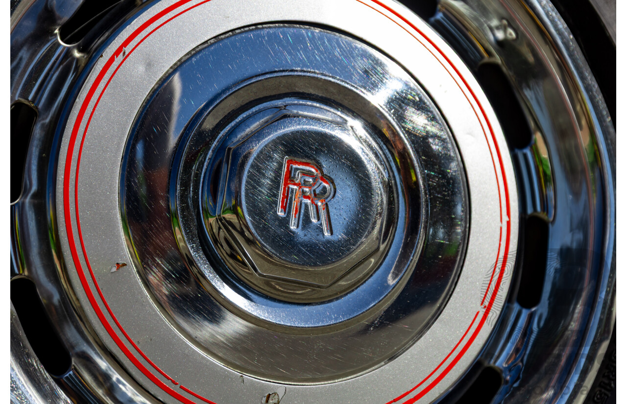 1984 Rolls-Royce Silver Spirit 4d Sedan Twin Carb V8 Georgian Silver Metallic V8 6.8L