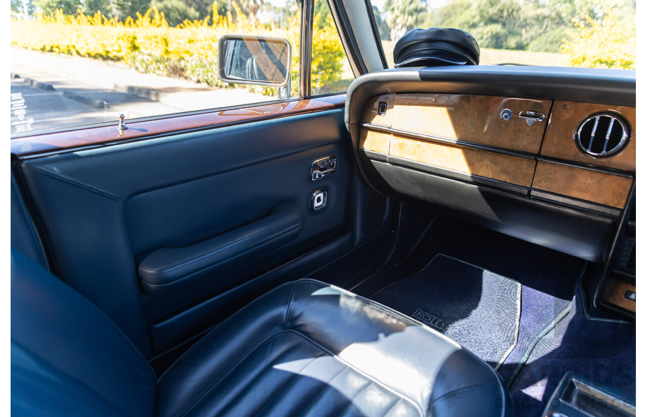 1984 Rolls-Royce Silver Spirit 4d Sedan Twin Carb V8 Georgian Silver Metallic V8 6.8L