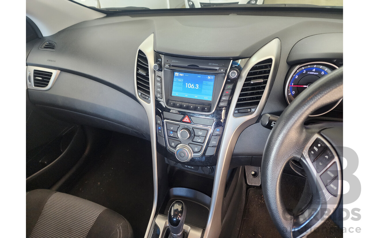 3/2013 Hyundai i30 Active GD 5d Hatchback White 1.8L