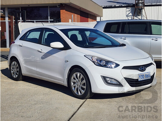 3/2013 Hyundai i30 Active GD 5d Hatchback White 1.8L