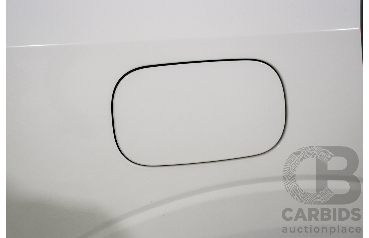 11/2017 Volvo XC60 T5 Inscription (AWD) 246 MY18 4d Wagon Ice White Turbo 2.0L