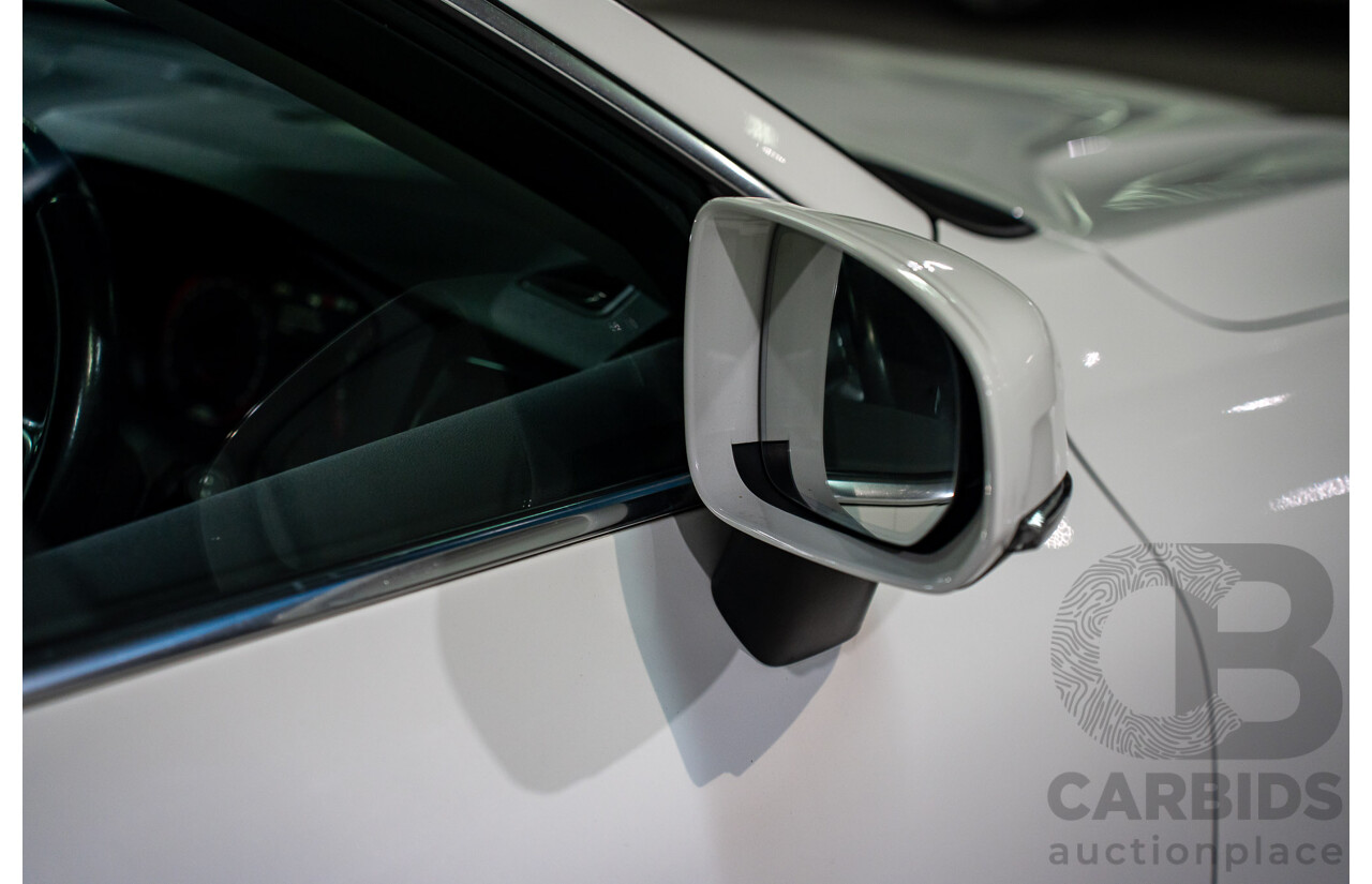 11/2017 Volvo XC60 T5 Inscription (AWD) 246 MY18 4d Wagon Ice White Turbo 2.0L