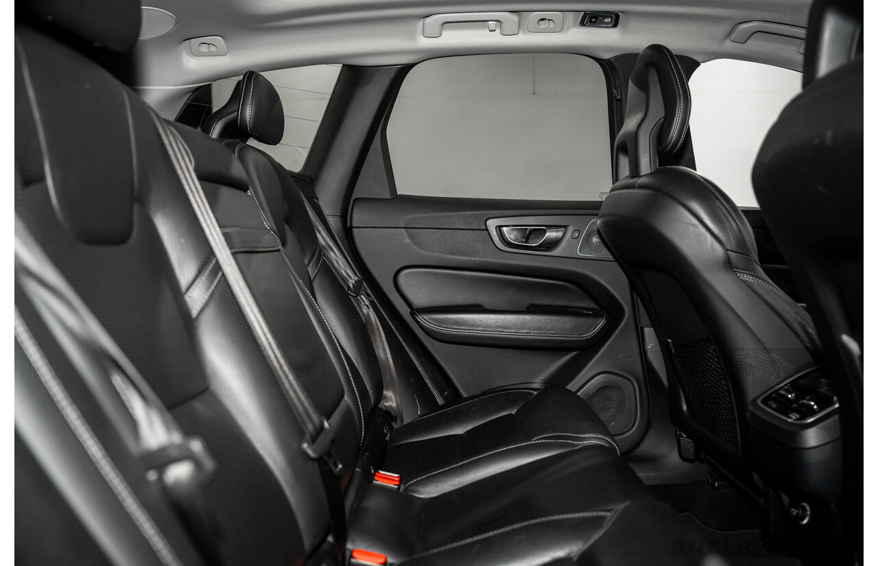 11/2017 Volvo XC60 T5 Inscription (AWD) 246 MY18 4d Wagon Ice White Turbo 2.0L