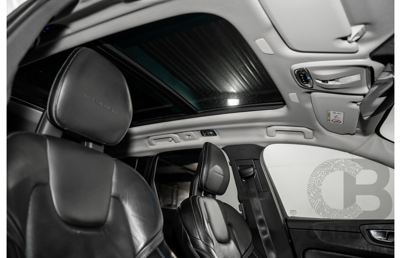 11/2017 Volvo XC60 T5 Inscription (AWD) 246 MY18 4d Wagon Ice White Turbo 2.0L