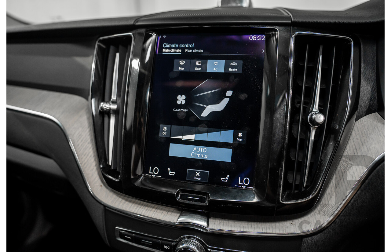 11/2017 Volvo XC60 T5 Inscription (AWD) 246 MY18 4d Wagon Ice White Turbo 2.0L