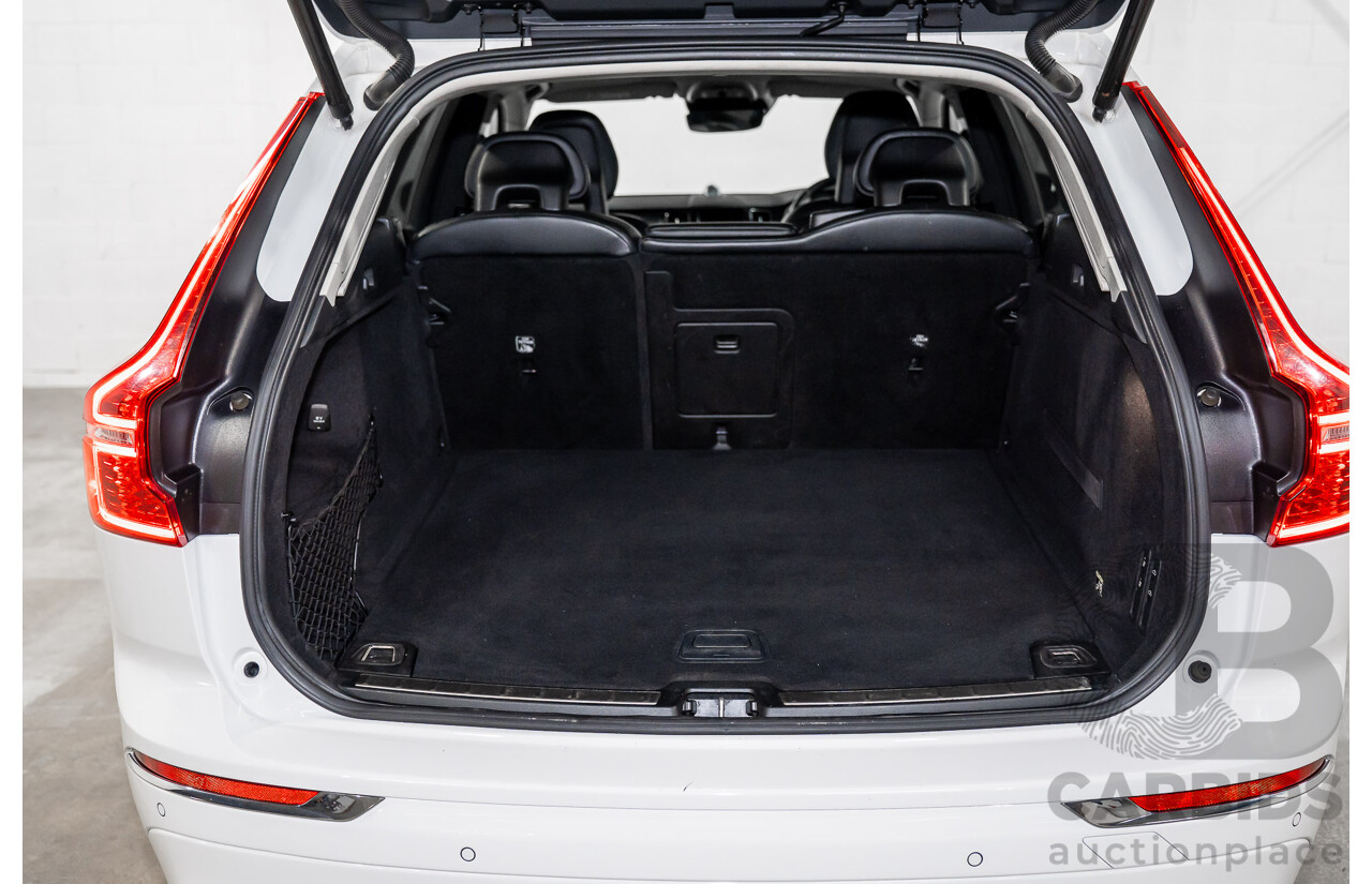 11/2017 Volvo XC60 T5 Inscription (AWD) 246 MY18 4d Wagon Ice White Turbo 2.0L