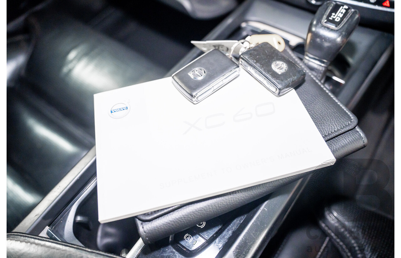 11/2017 Volvo XC60 T5 Inscription (AWD) 246 MY18 4d Wagon Ice White Turbo 2.0L