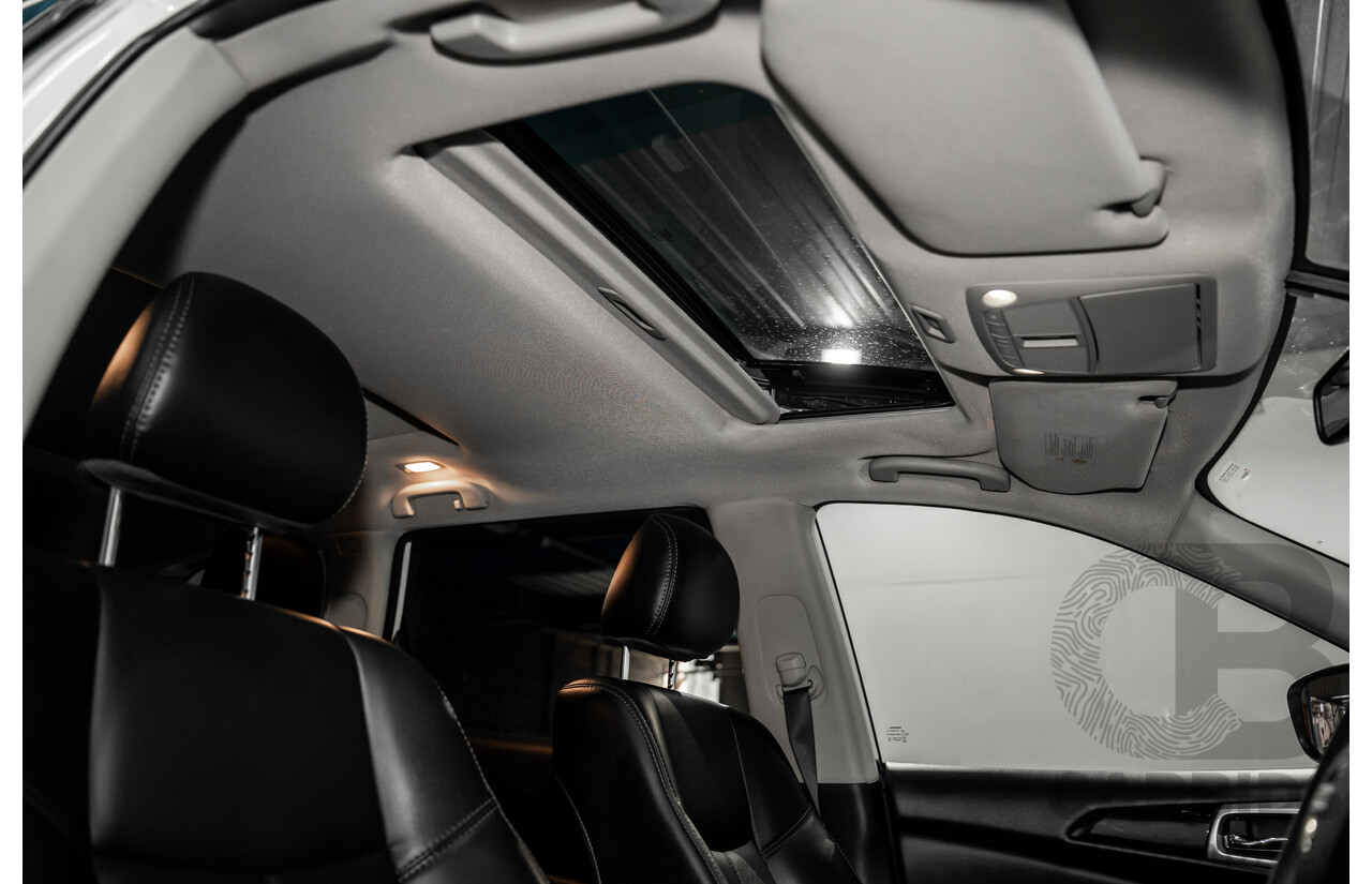 03/2019 Nissan Pathfinder ST-L (FWD) R52 MY19 Series III 4d Wagon Pearl White V6 3.5L