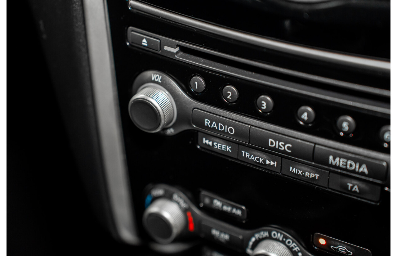 03/2019 Nissan Pathfinder ST-L (FWD) R52 MY19 Series III 4d Wagon Pearl White V6 3.5L