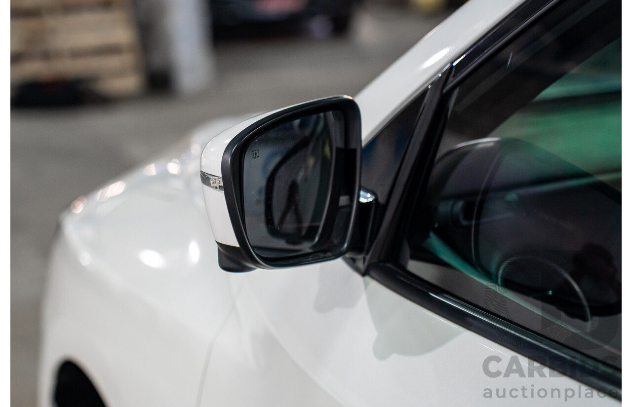 03/2019 Nissan Pathfinder ST-L (FWD) R52 MY19 Series III 4d Wagon Pearl White V6 3.5L