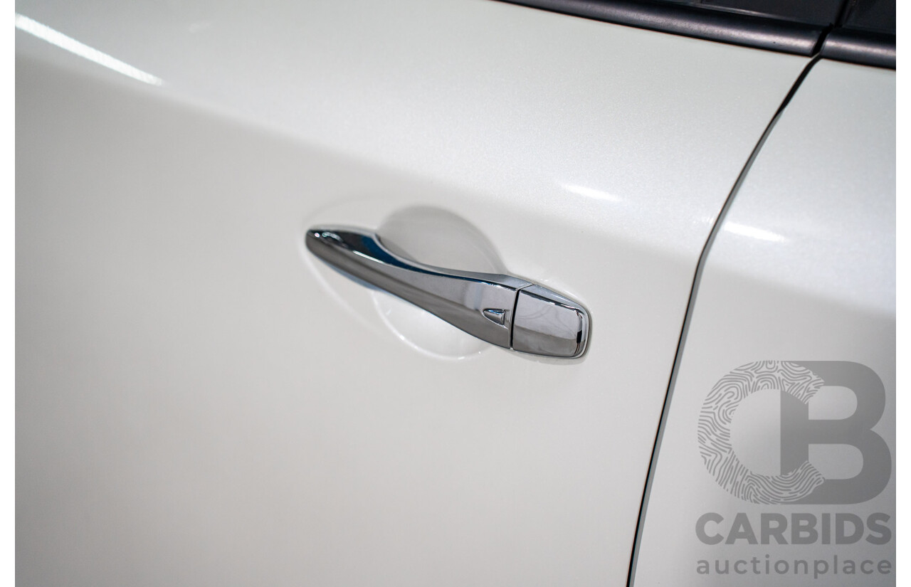 03/2019 Nissan Pathfinder ST-L (FWD) R52 MY19 Series III 4d Wagon Pearl White V6 3.5L