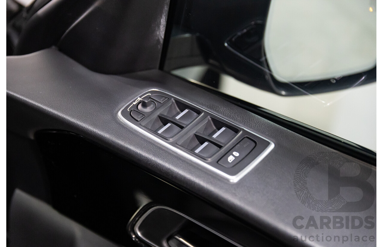 7/2016 Jaguar F-Pace 35t R-Sport (AWD) 4D Wagon Ammonite Grey Metallic Supercharged V6 3.0L