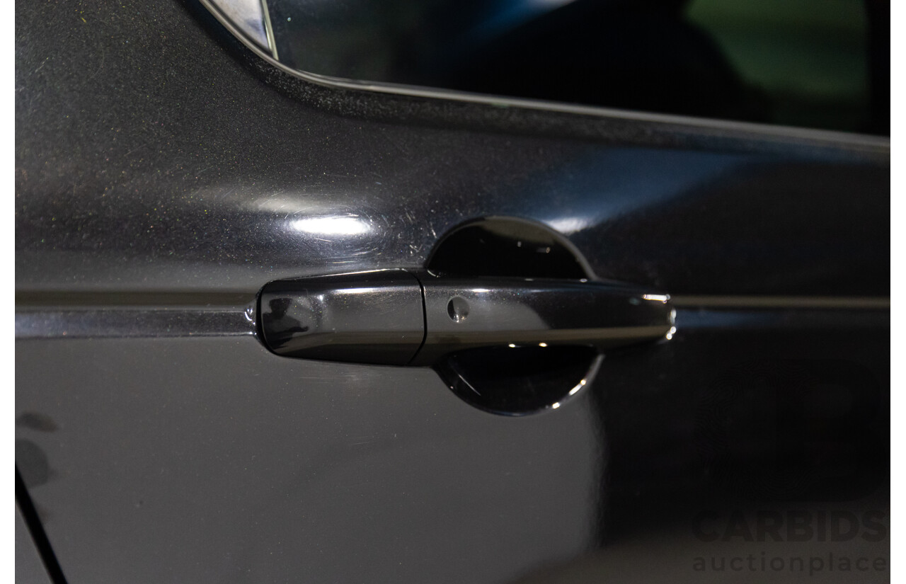 10/2019 Land Rover Discovery Sport D180 R-Dynamic SE (132kW) AWD L550 MY20 4D Wagon Santorini Black Metallic Turbo Diesel 2.0L - 7 Seater