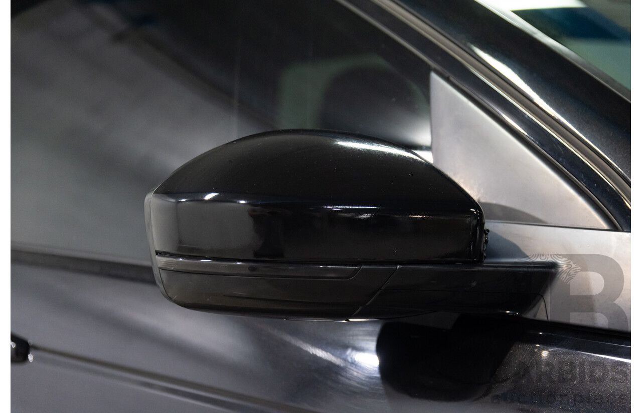 10/2019 Land Rover Discovery Sport D180 R-Dynamic SE (132kW) AWD L550 MY20 4D Wagon Santorini Black Metallic Turbo Diesel 2.0L - 7 Seater