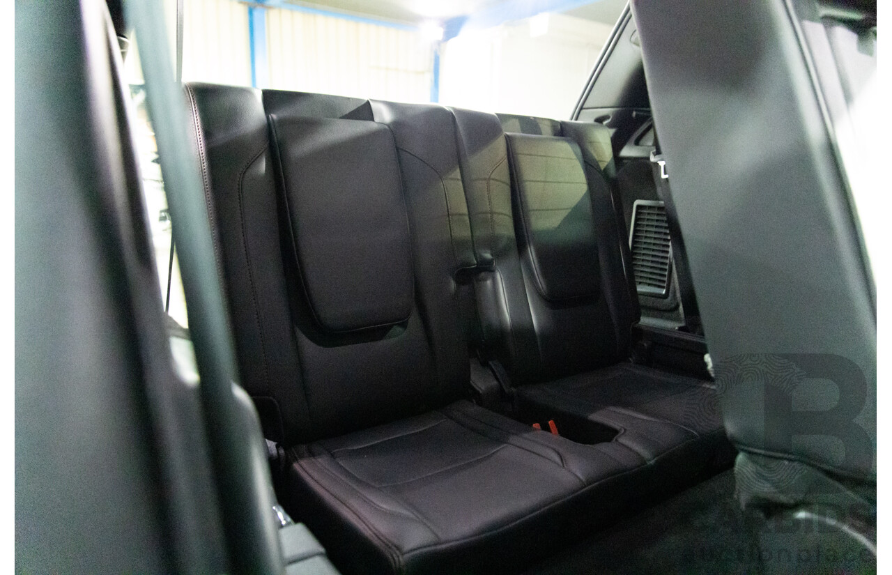 10/2019 Land Rover Discovery Sport D180 R-Dynamic SE (132kW) AWD L550 MY20 4D Wagon Santorini Black Metallic Turbo Diesel 2.0L - 7 Seater