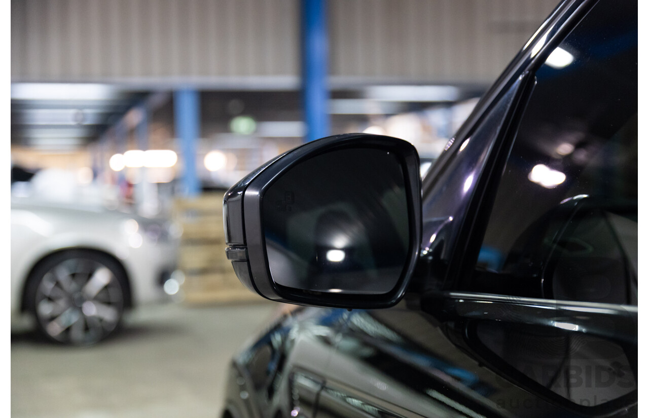 10/2019 Land Rover Discovery Sport D180 R-Dynamic SE (132kW) AWD L550 MY20 4D Wagon Santorini Black Metallic Turbo Diesel 2.0L - 7 Seater