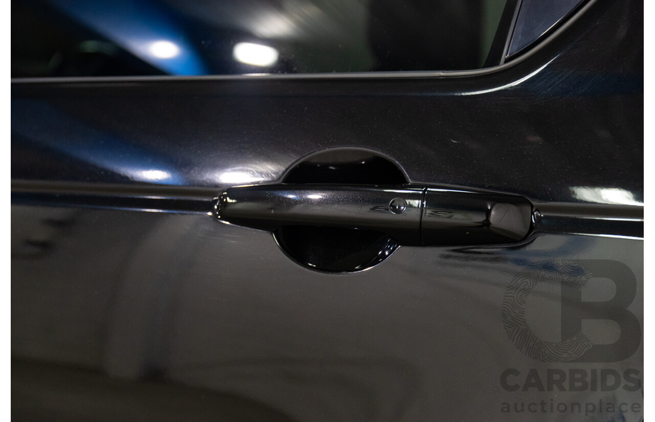 10/2019 Land Rover Discovery Sport D180 R-Dynamic SE (132kW) AWD L550 MY20 4D Wagon Santorini Black Metallic Turbo Diesel 2.0L - 7 Seater