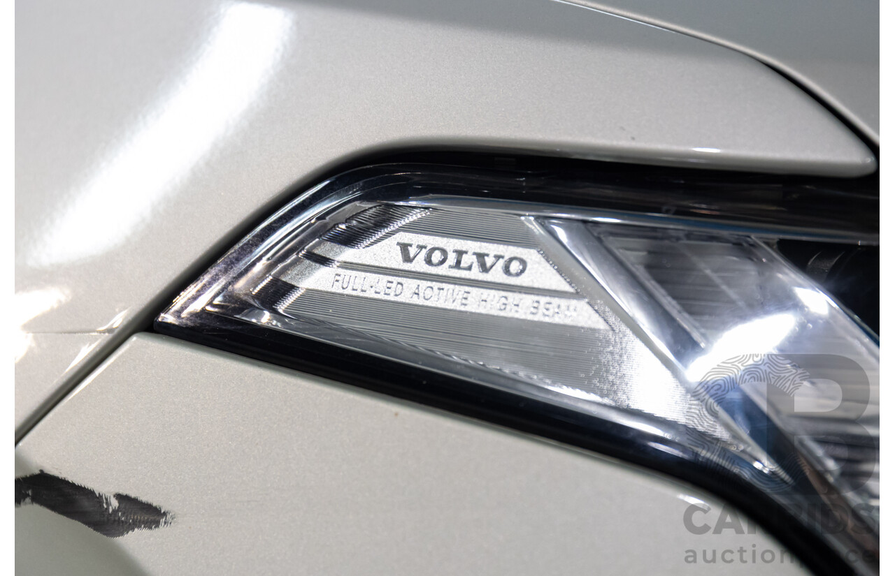 09/2021 Volvo XC90 B6 Inscription MHEV (AWD) 256 MY22 4d Wagon Bright Silver Metallic Twincharged Mild Hybrid 2.0L - 7 Seater