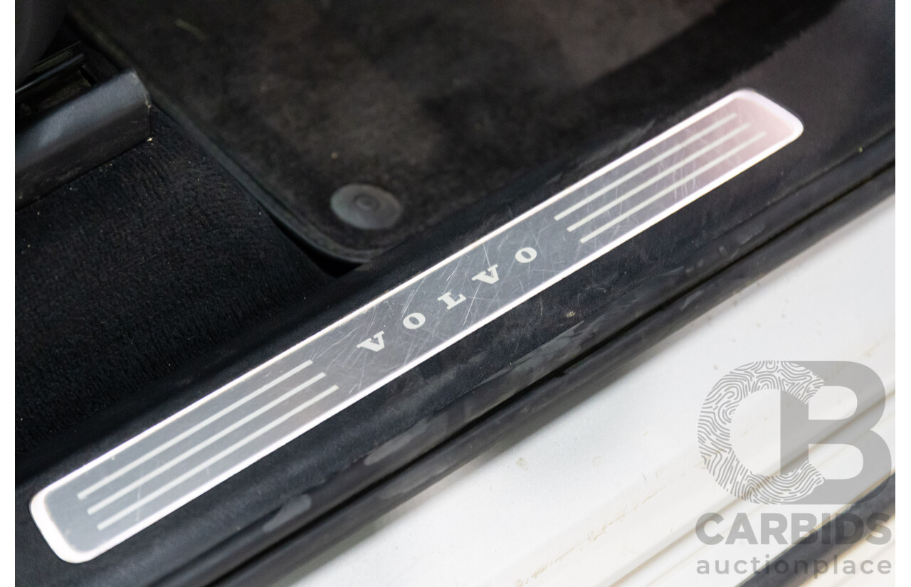 09/2021 Volvo XC90 B6 Inscription MHEV (AWD) 256 MY22 4d Wagon Bright Silver Metallic Twincharged Mild Hybrid 2.0L - 7 Seater