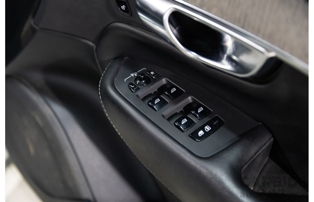 09/2021 Volvo XC90 B6 Inscription MHEV (AWD) 256 MY22 4d Wagon Bright Silver Metallic Twincharged Mild Hybrid 2.0L - 7 Seater