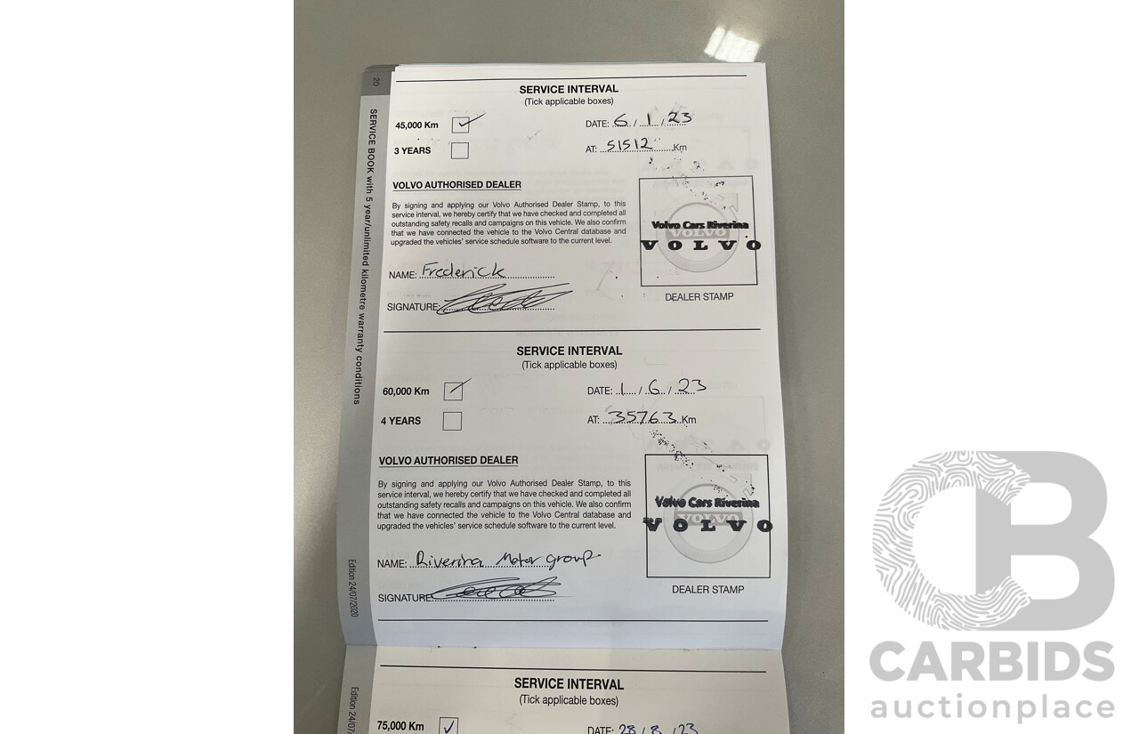 09/2021 Volvo XC90 B6 Inscription MHEV (AWD) 256 MY22 4d Wagon Bright Silver Metallic Twincharged Mild Hybrid 2.0L - 7 Seater