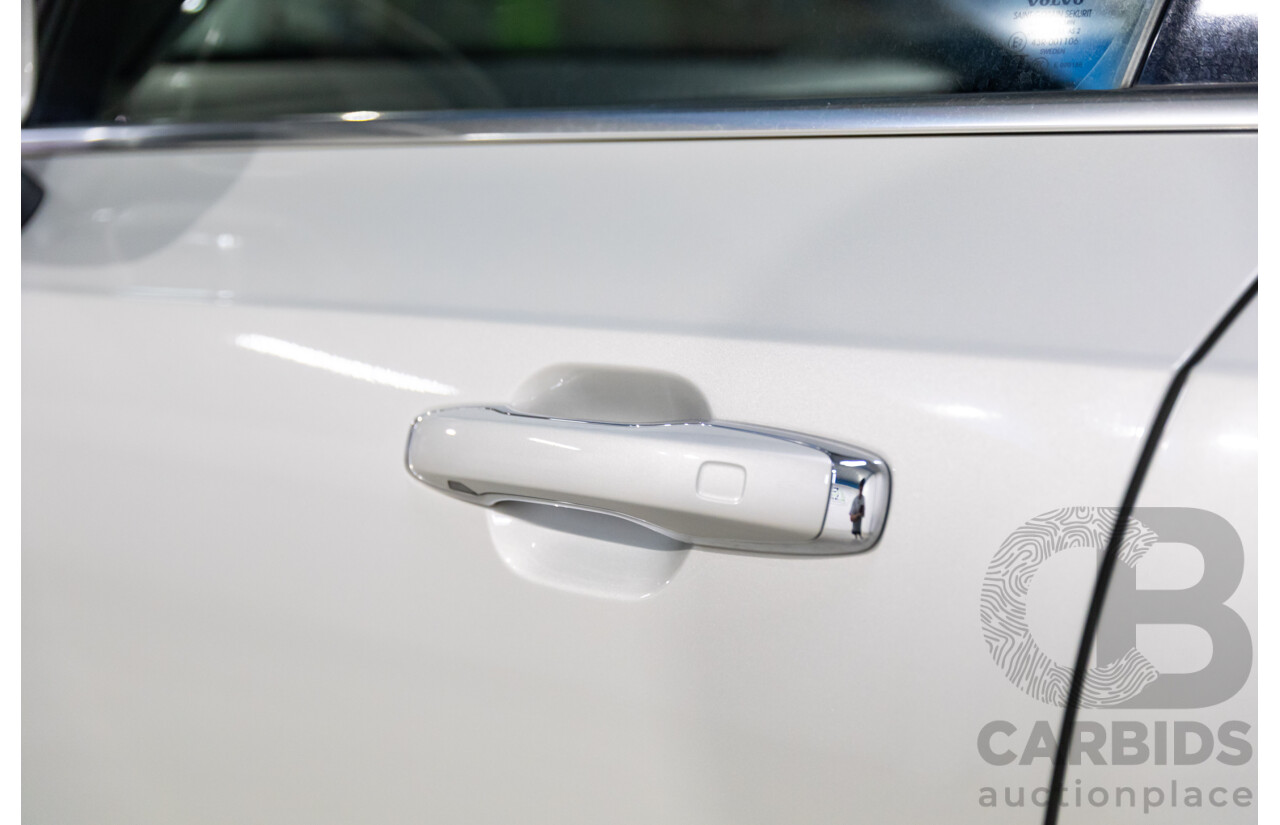 09/2021 Volvo XC90 B6 Inscription MHEV (AWD) 256 MY22 4d Wagon Bright Silver Metallic Twincharged Mild Hybrid 2.0L - 7 Seater