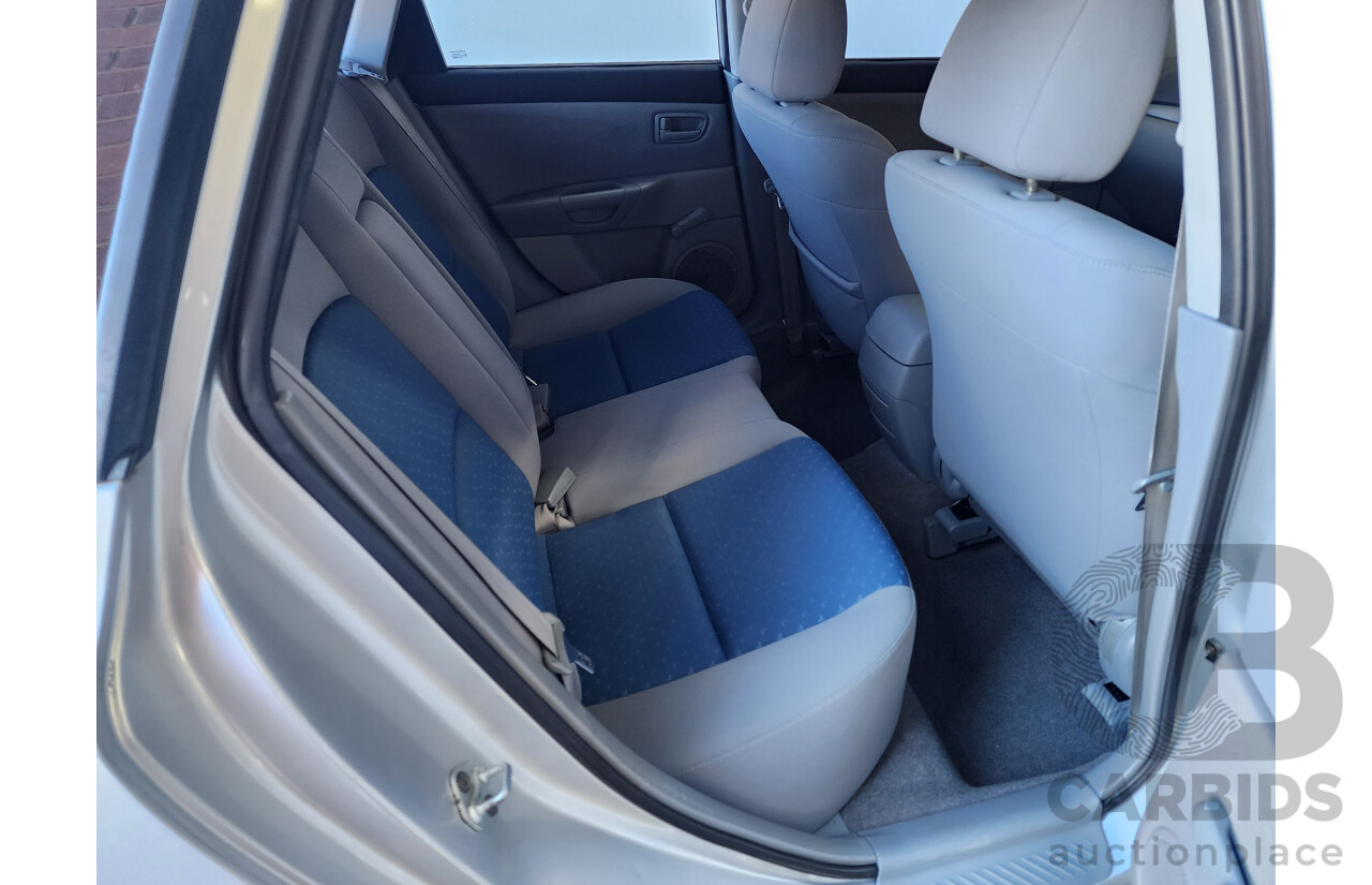 10/2004 Mazda Mazda3 NEO BK 5d Hatchback Silver 2.0L