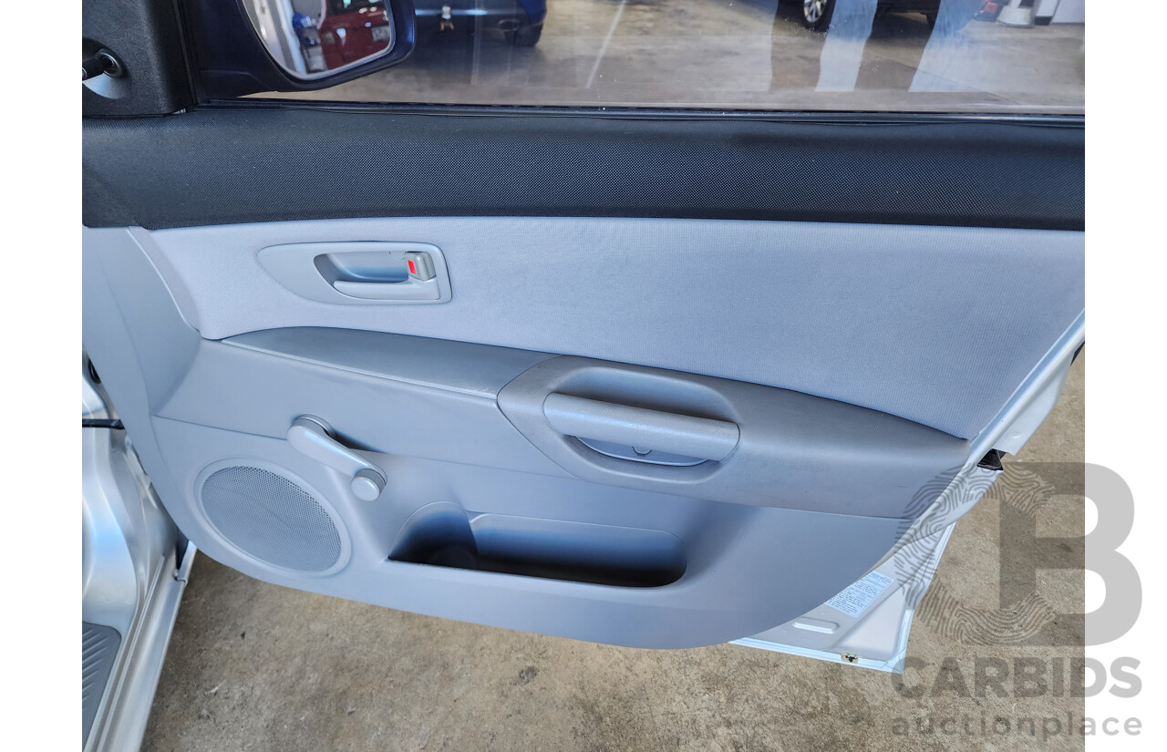 10/2004 Mazda Mazda3 NEO BK 5d Hatchback Silver 2.0L