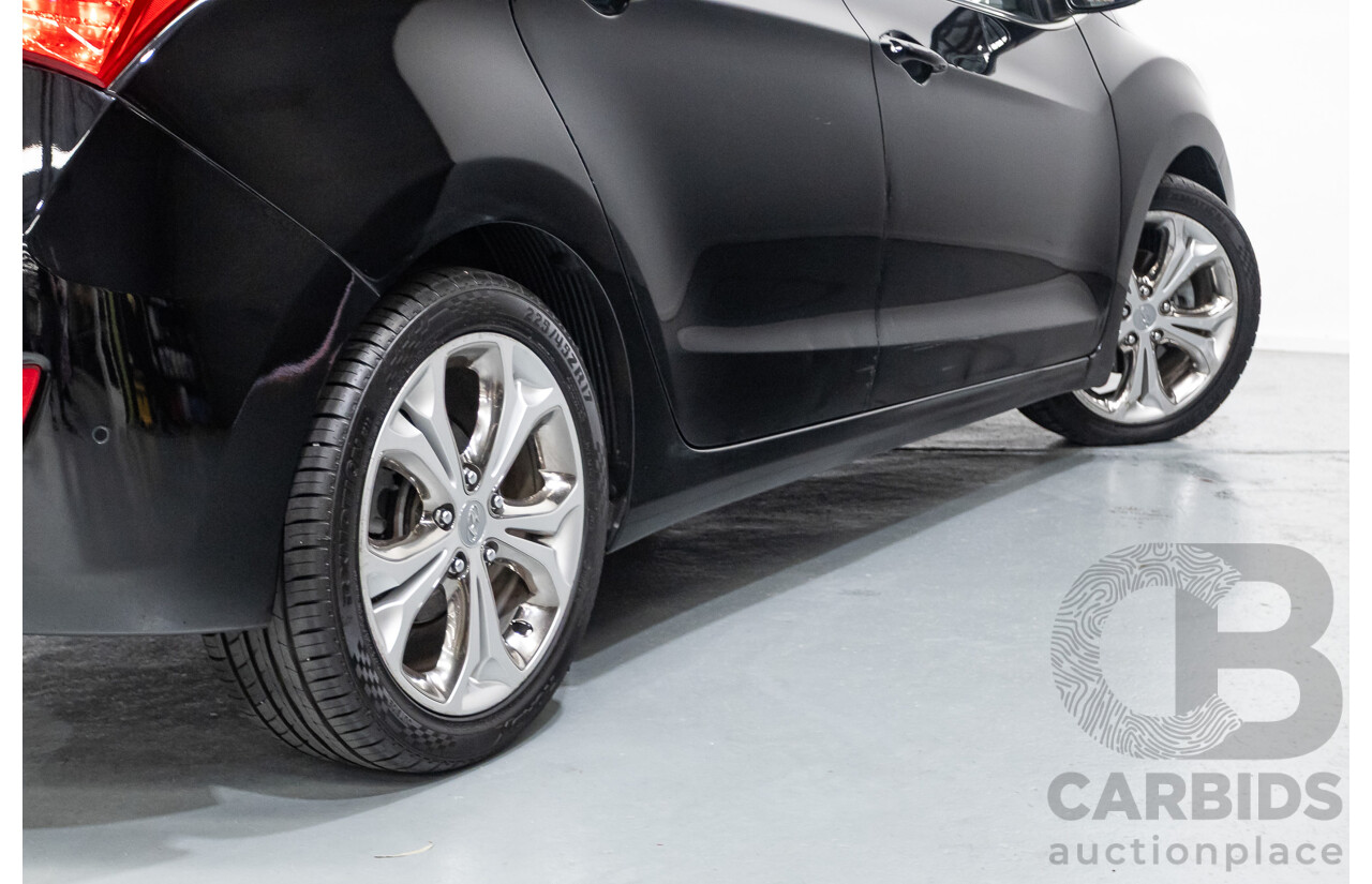 6/2014 Hyundai i30 Premium GD MY14 5D Hatchback Phantom Black Pearl 1.8L