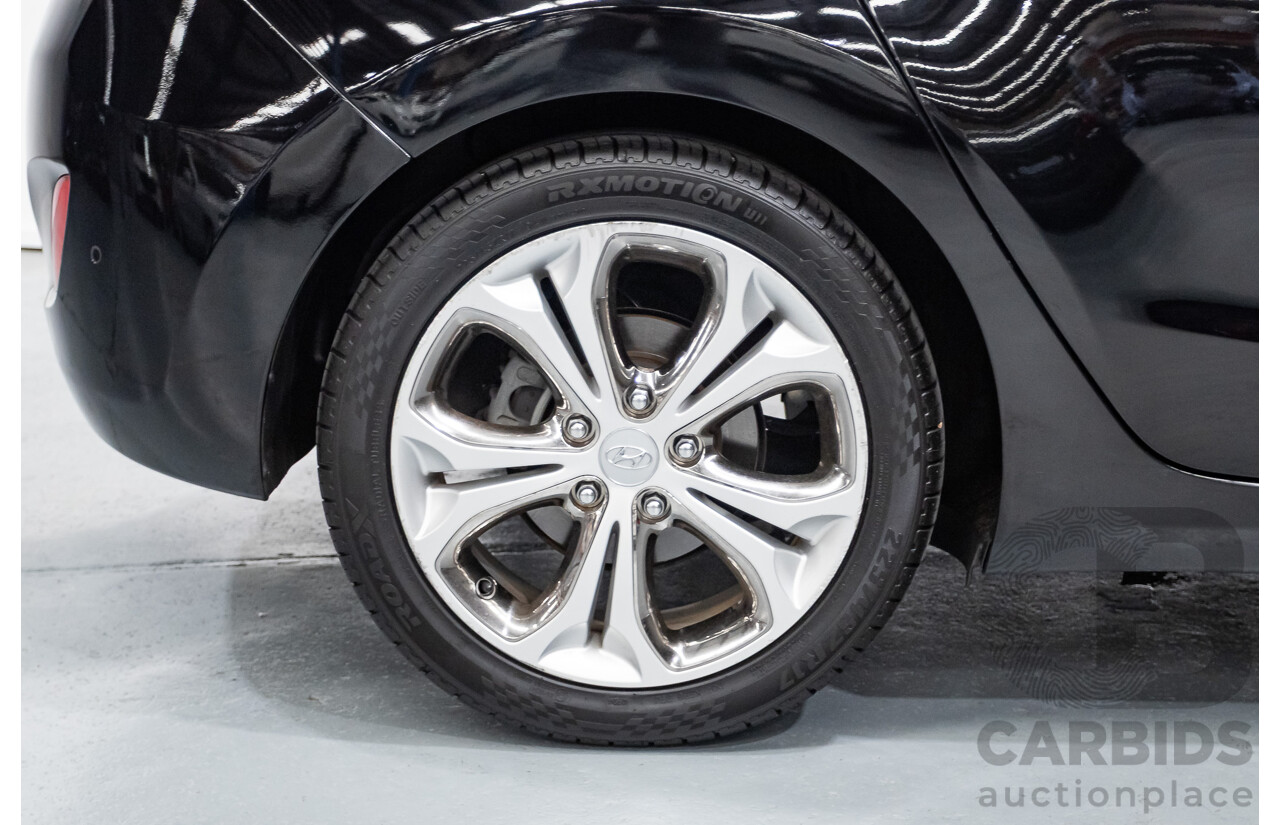 6/2014 Hyundai i30 Premium GD MY14 5D Hatchback Phantom Black Pearl 1.8L