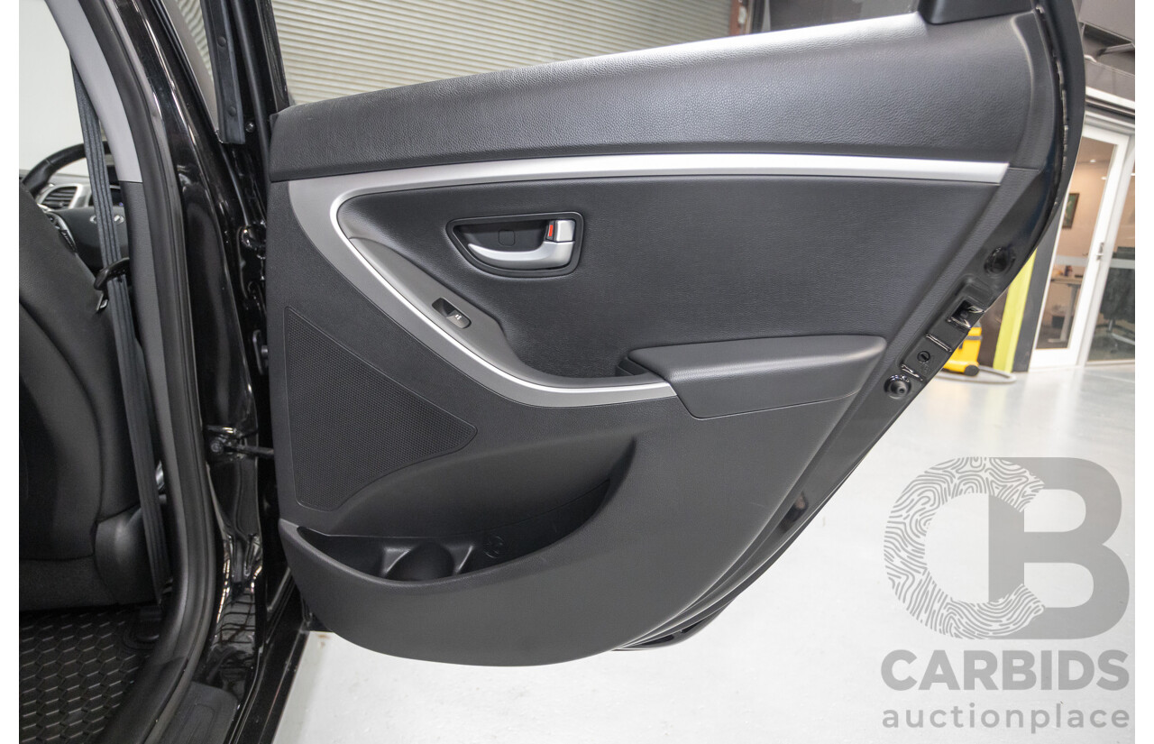 6/2014 Hyundai i30 Premium GD MY14 5D Hatchback Phantom Black Pearl 1.8L