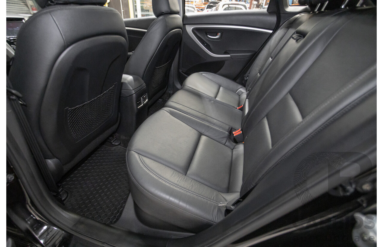 6/2014 Hyundai i30 Premium GD MY14 5D Hatchback Phantom Black Pearl 1.8L