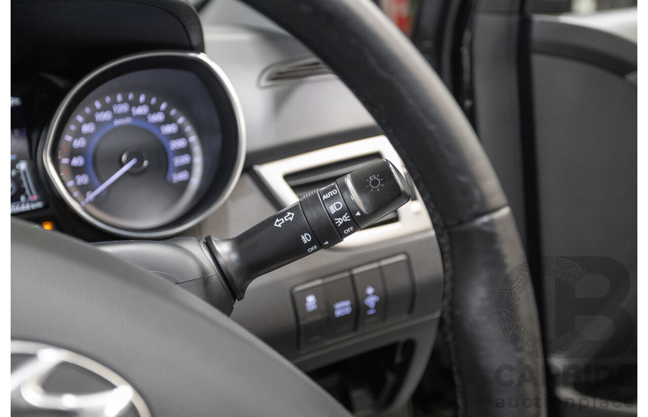 6/2014 Hyundai i30 Premium GD MY14 5D Hatchback Phantom Black Pearl 1.8L