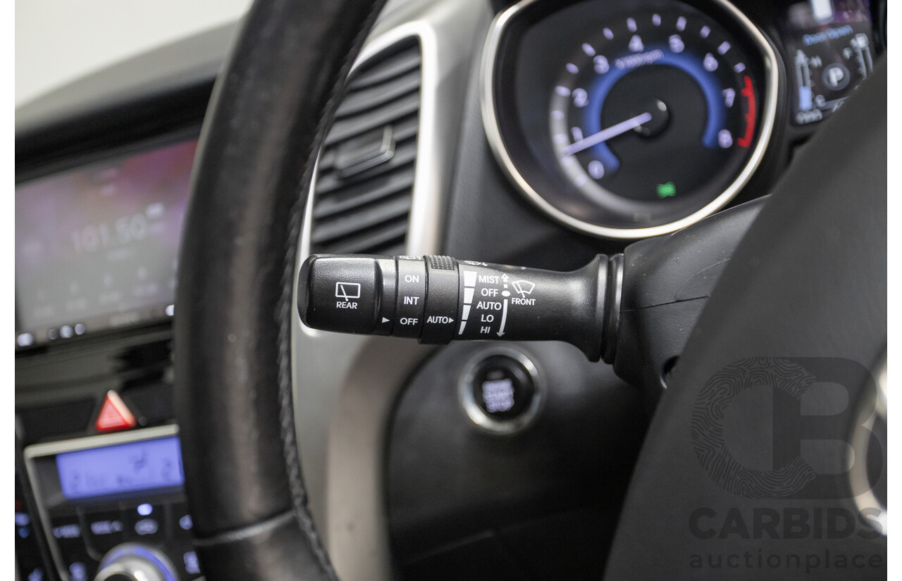 6/2014 Hyundai i30 Premium GD MY14 5D Hatchback Phantom Black Pearl 1.8L