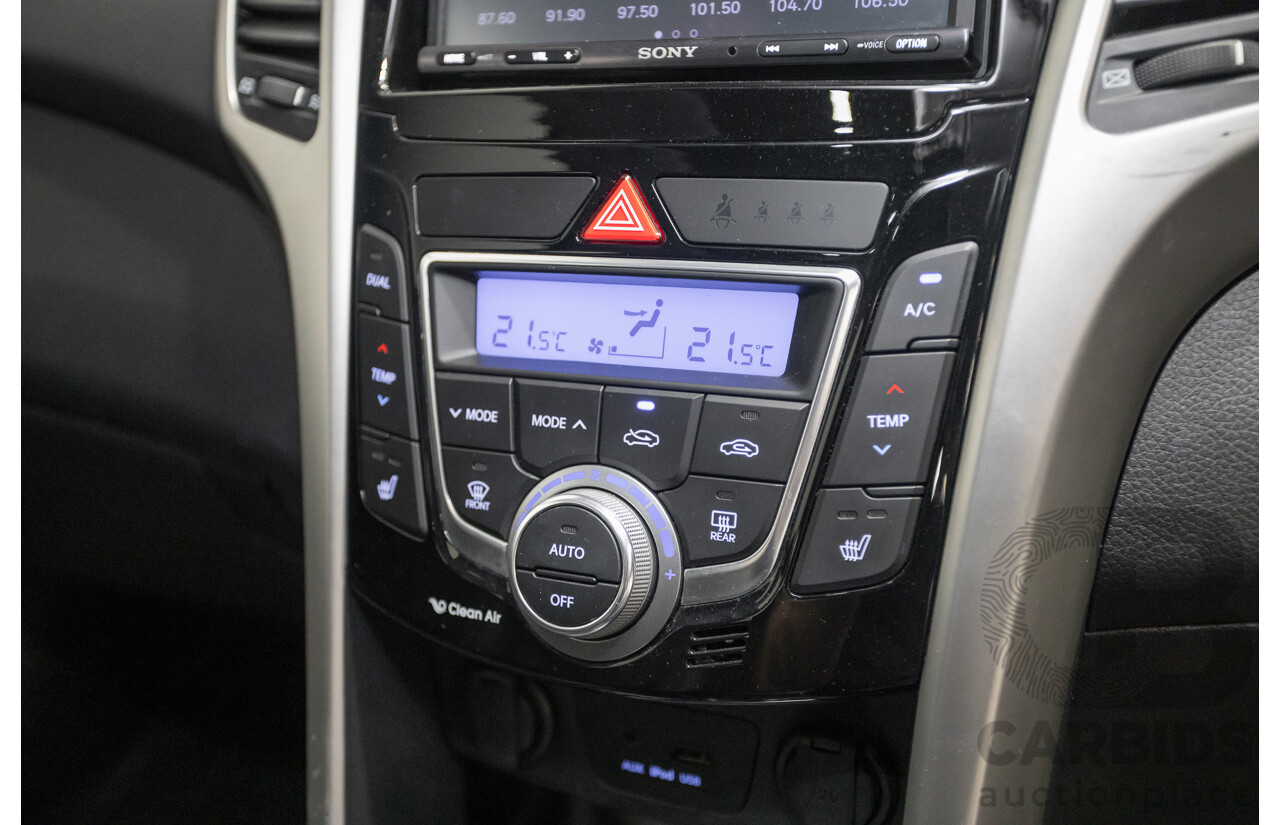 6/2014 Hyundai i30 Premium GD MY14 5D Hatchback Phantom Black Pearl 1.8L