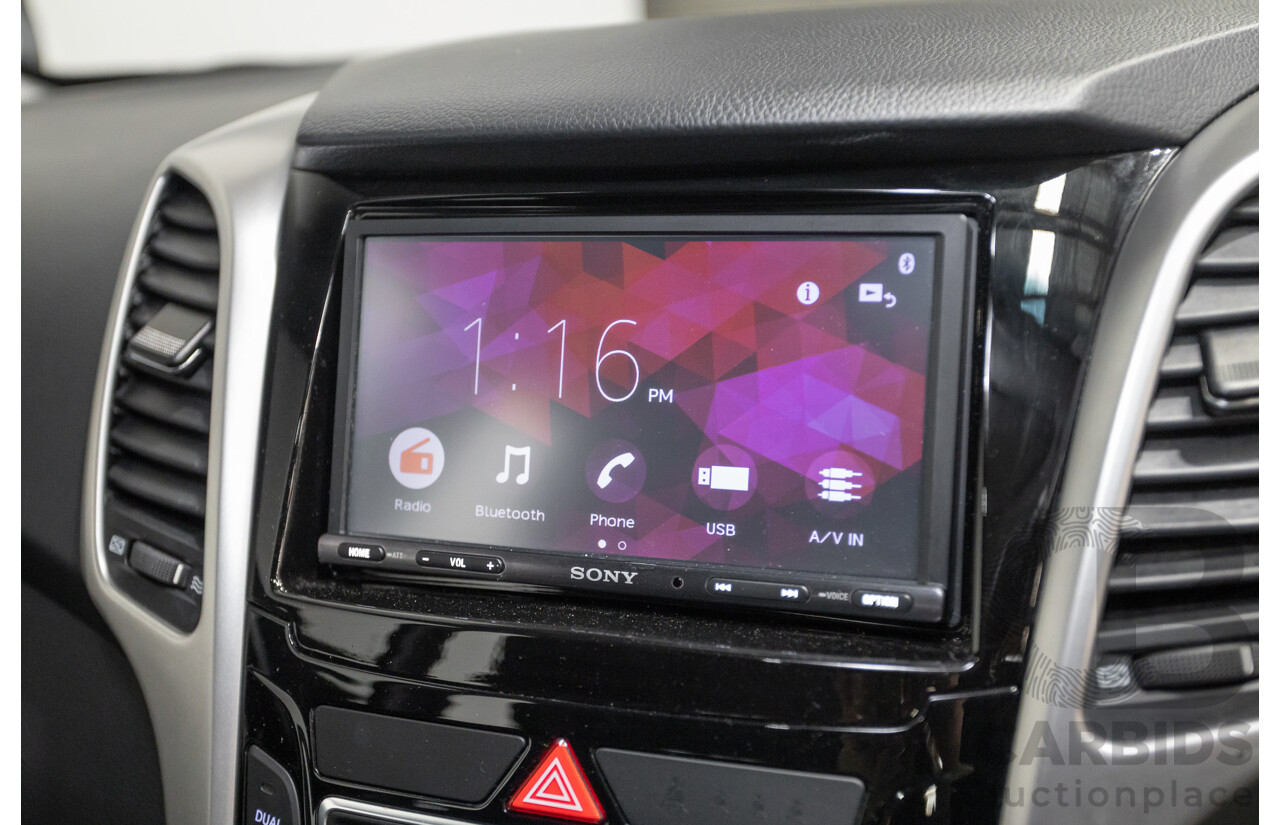 6/2014 Hyundai i30 Premium GD MY14 5D Hatchback Phantom Black Pearl 1.8L