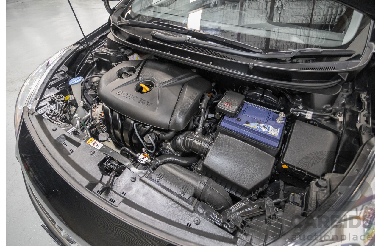 6/2014 Hyundai i30 Premium GD MY14 5D Hatchback Phantom Black Pearl 1.8L