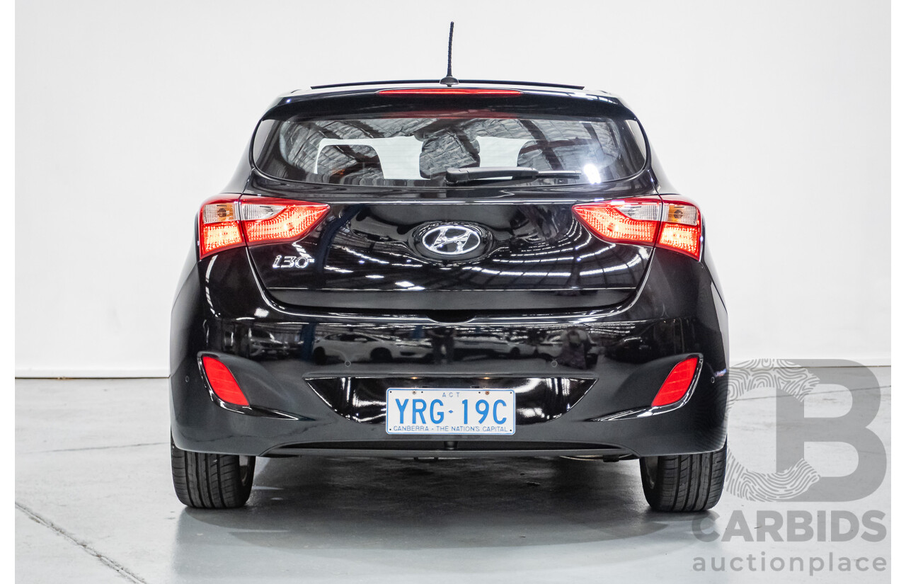 6/2014 Hyundai i30 Premium GD MY14 5D Hatchback Phantom Black Pearl 1.8L