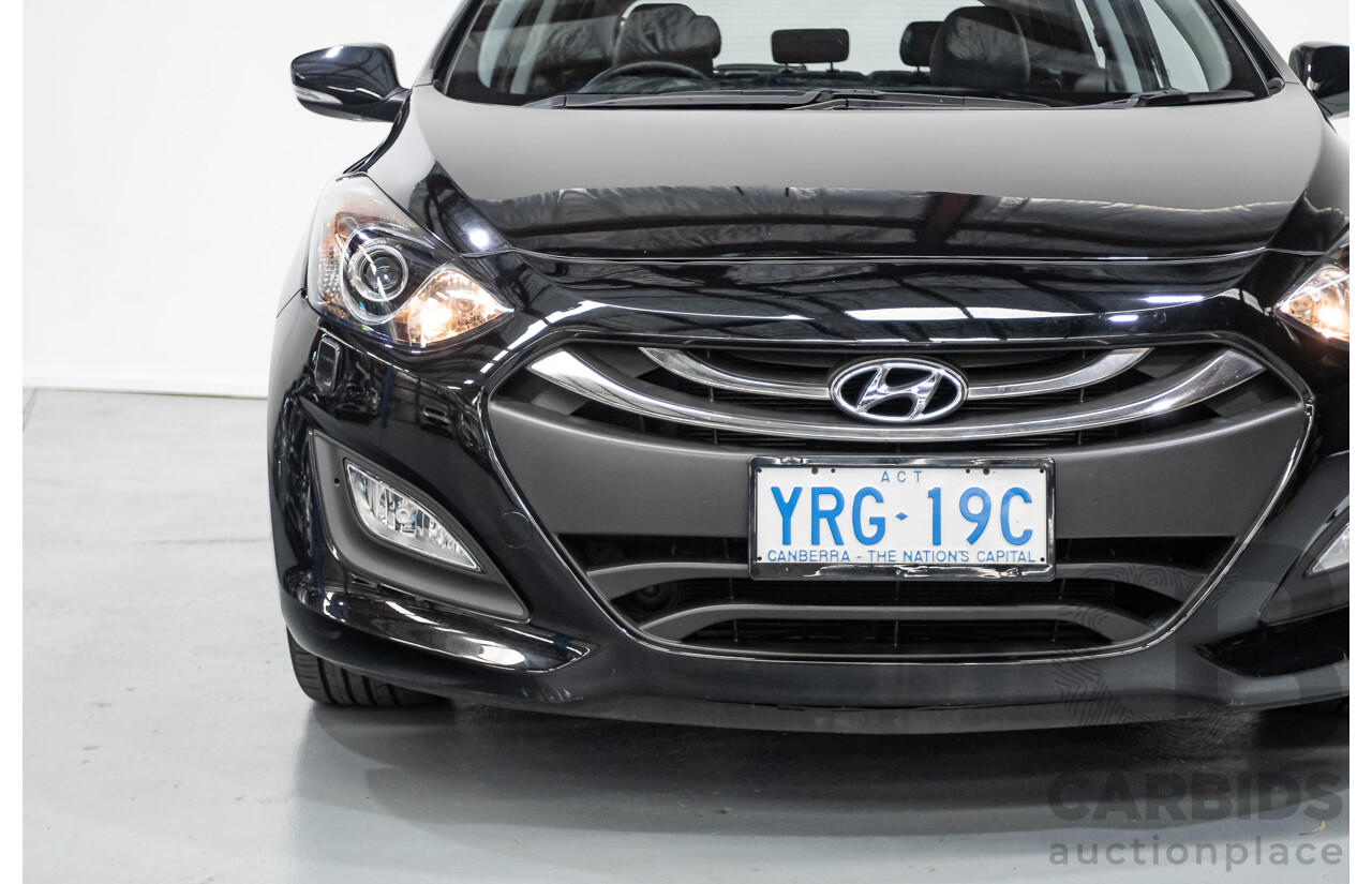 6/2014 Hyundai i30 Premium GD MY14 5D Hatchback Phantom Black Pearl 1.8L