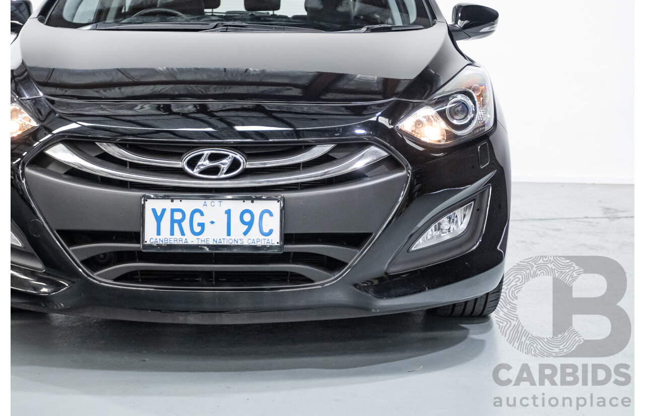 6/2014 Hyundai i30 Premium GD MY14 5D Hatchback Phantom Black Pearl 1.8L