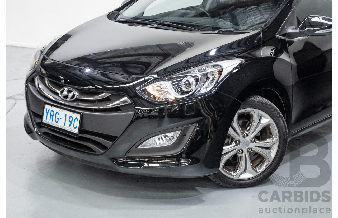 6/2014 Hyundai i30 Premium GD MY14 5D Hatchback Phantom Black Pearl 1.8L