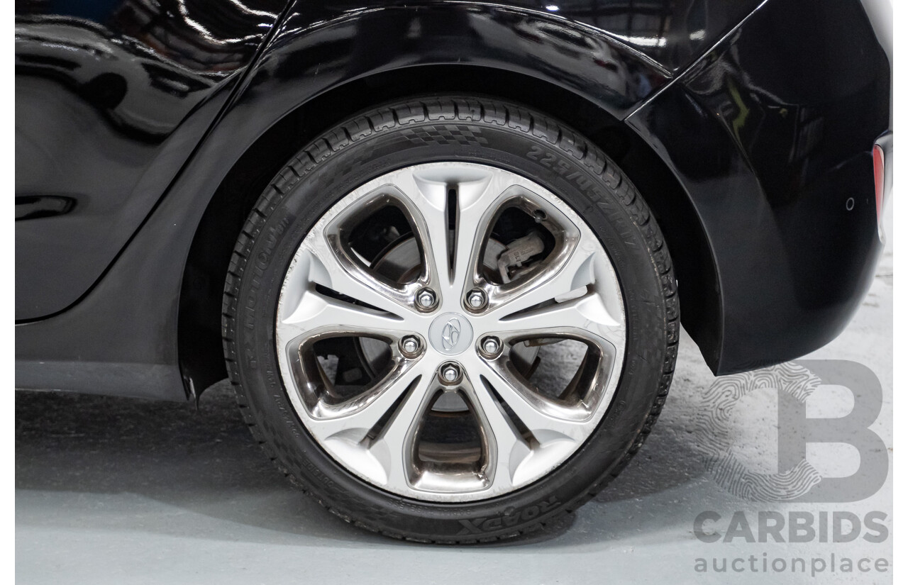 6/2014 Hyundai i30 Premium GD MY14 5D Hatchback Phantom Black Pearl 1.8L