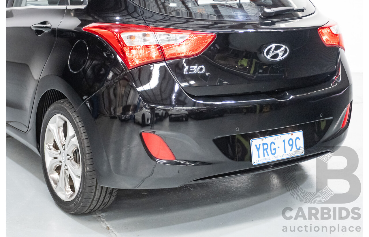6/2014 Hyundai i30 Premium GD MY14 5D Hatchback Phantom Black Pearl 1.8L