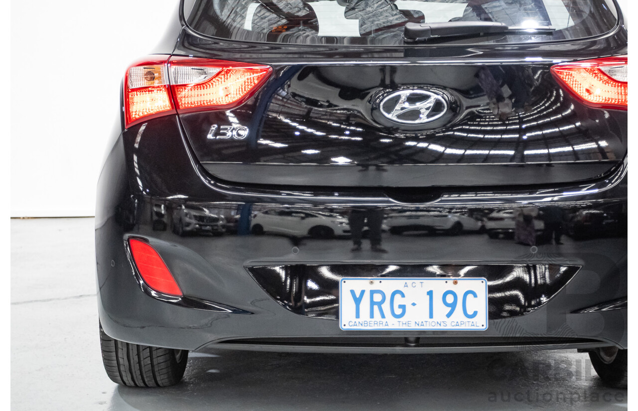 6/2014 Hyundai i30 Premium GD MY14 5D Hatchback Phantom Black Pearl 1.8L