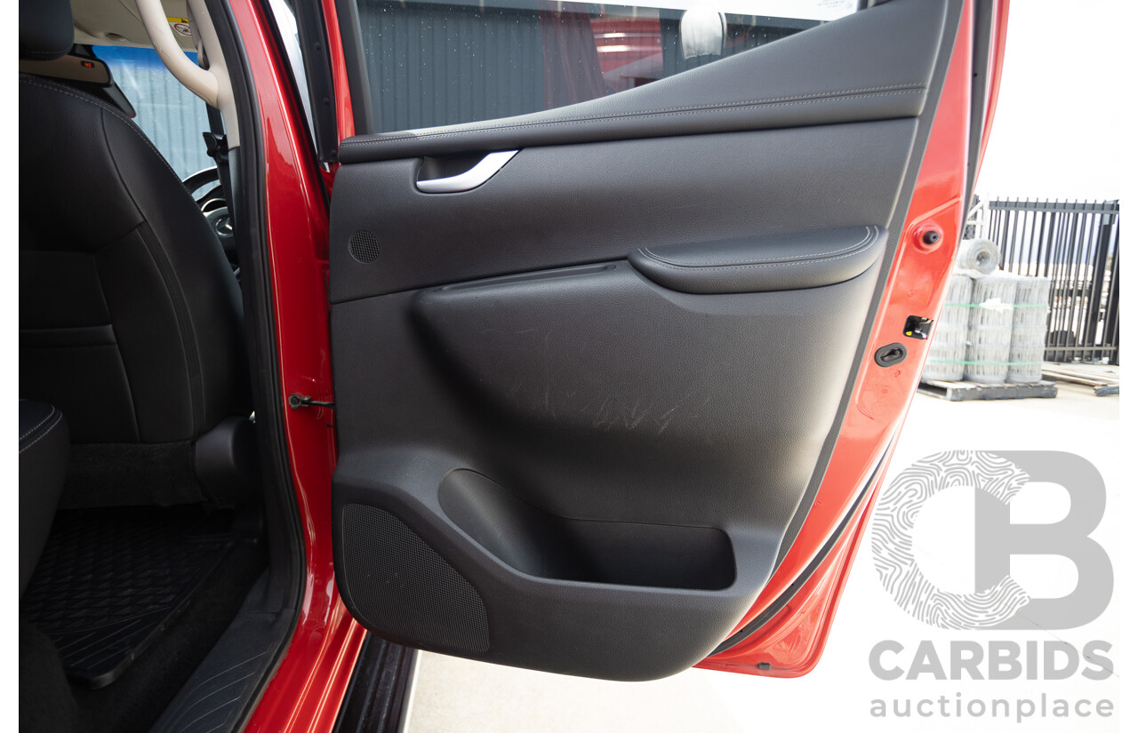 3/2018 Mercedes-Benz X 250d Power 4MATIC (4x4) 470 Dual Cab Danakil Red Twin Turbo Diesel 2.3L