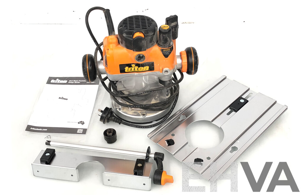 Triton 1400 Watt Dual Mode Precision Plunge Router