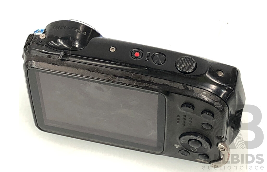 Fujifilm Finepix XP120 Waterproof 14 Megapixel Digital Camera