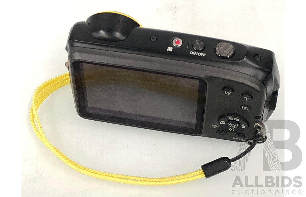 Fujifilm Finepix XP120 Waterproof 14 Megapixel Digital Camera